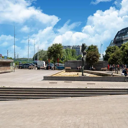 Bright Coastal In 公寓