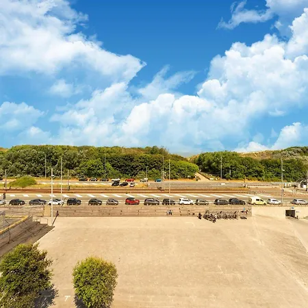 Bright Coastal In 公寓 *